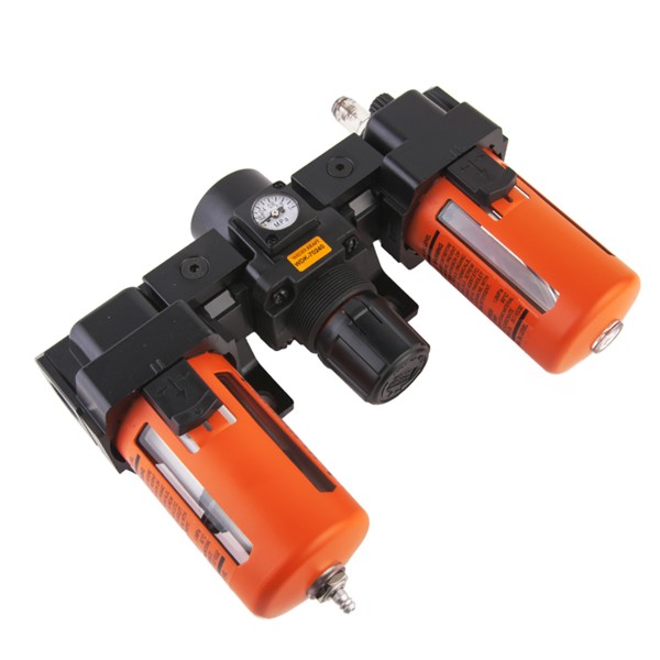 Блок подготовки воздуха 1/2 с влагоотделителем, лубрикатором, регулятором и манометром WDK-70240