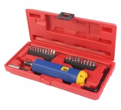 Отвертка динамометрическая 1/4 с набором бит и адаптеров в кейсе JTC