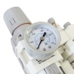 Блок подготовки воздуха 3/8 с фильтром, манометром, маслораспылителем и регулятором давления AC3010-03