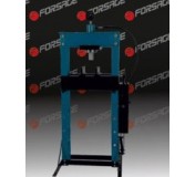 F-30002 Пресс гидравлический с манометром напольный 30т, ручной/ножной привод (раб. высота:0-975мм, раб. ширина:520мм, раб. стол:290х520мм, ход штока:230мм)